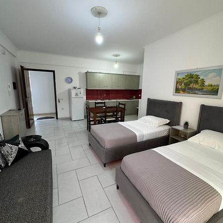 Sea Apartments Himare Exterior photo