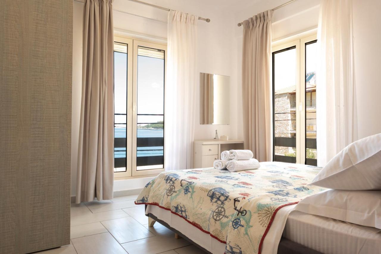 Sea Apartments Himare Exterior photo