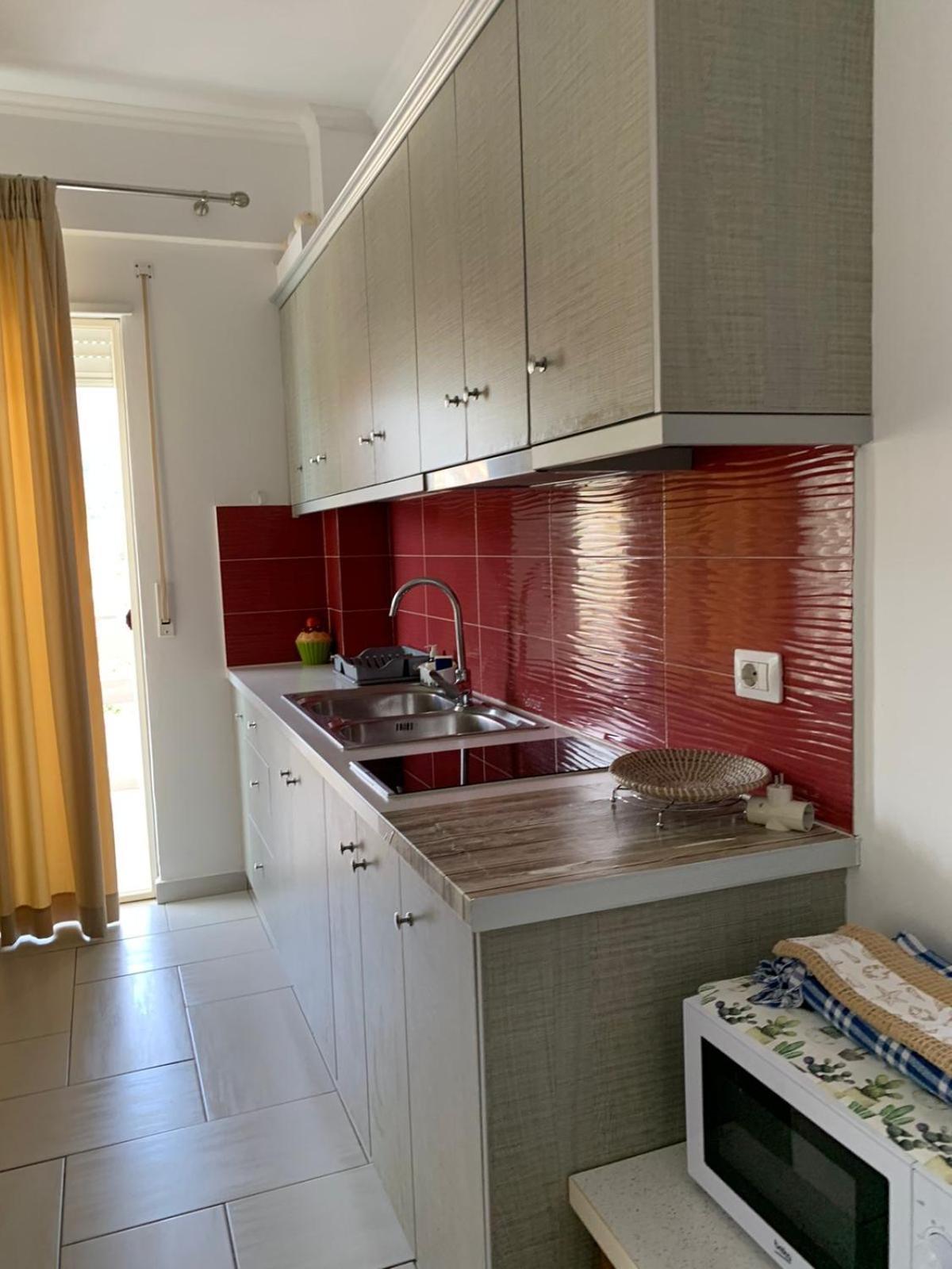 Sea Apartments Himare Exterior photo