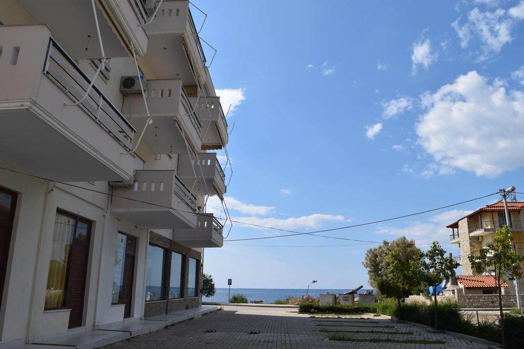 Sea Apartments Himare Exterior photo